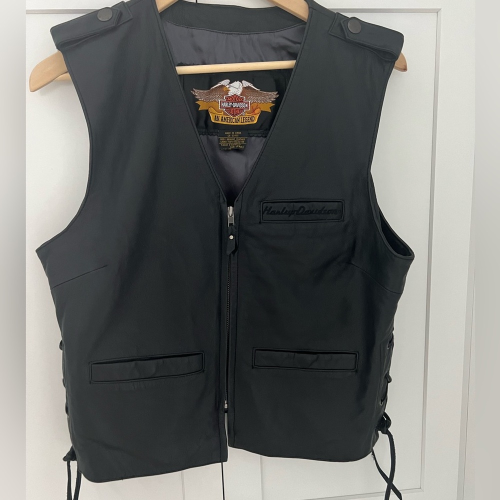 Harley Davidson Motor Clothes 100% Genuine Leather black zip front vest Size L
